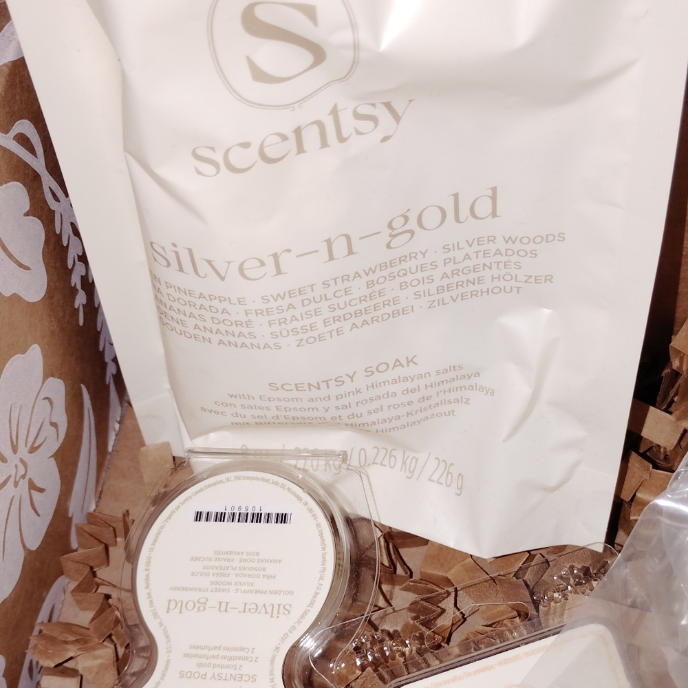 Scentsy Silver and Gold Whiff Box Collection Scentsy Air Tabletop Diffuser π - Picture 4 of 11